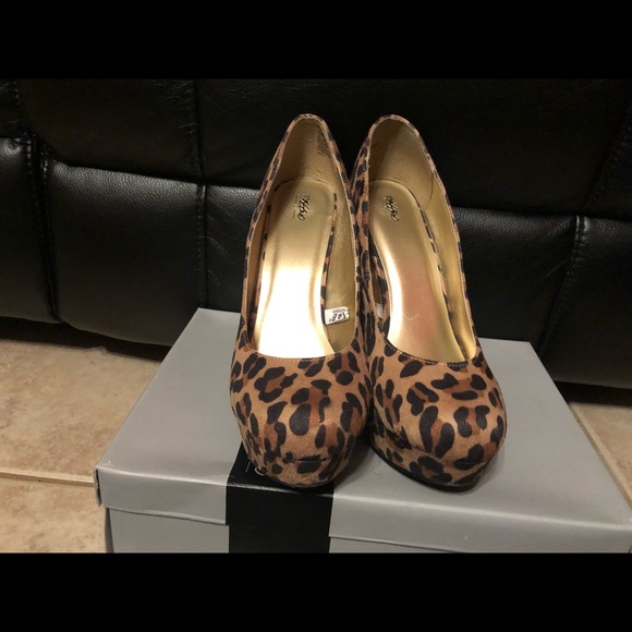 Mossimo Cheetah Print Heels - Picture 2 of 3